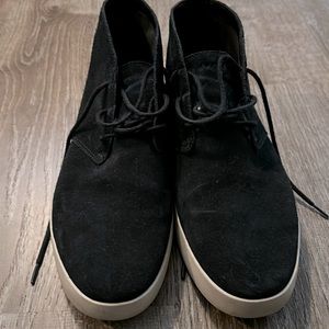 Everlane Mens Chukka Suede Boots
